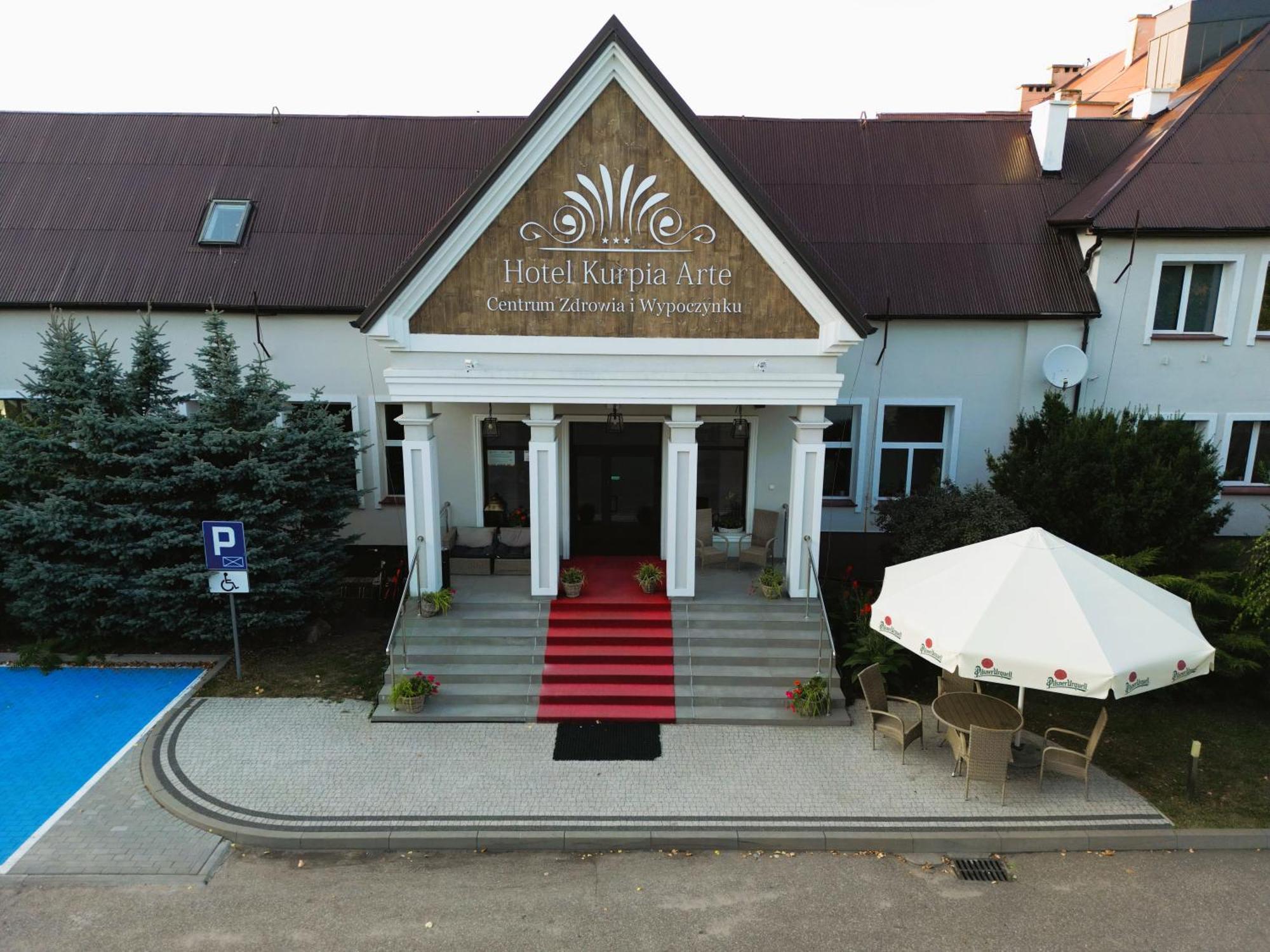 Hotel Kurpia Arte Nowogród Esterno foto