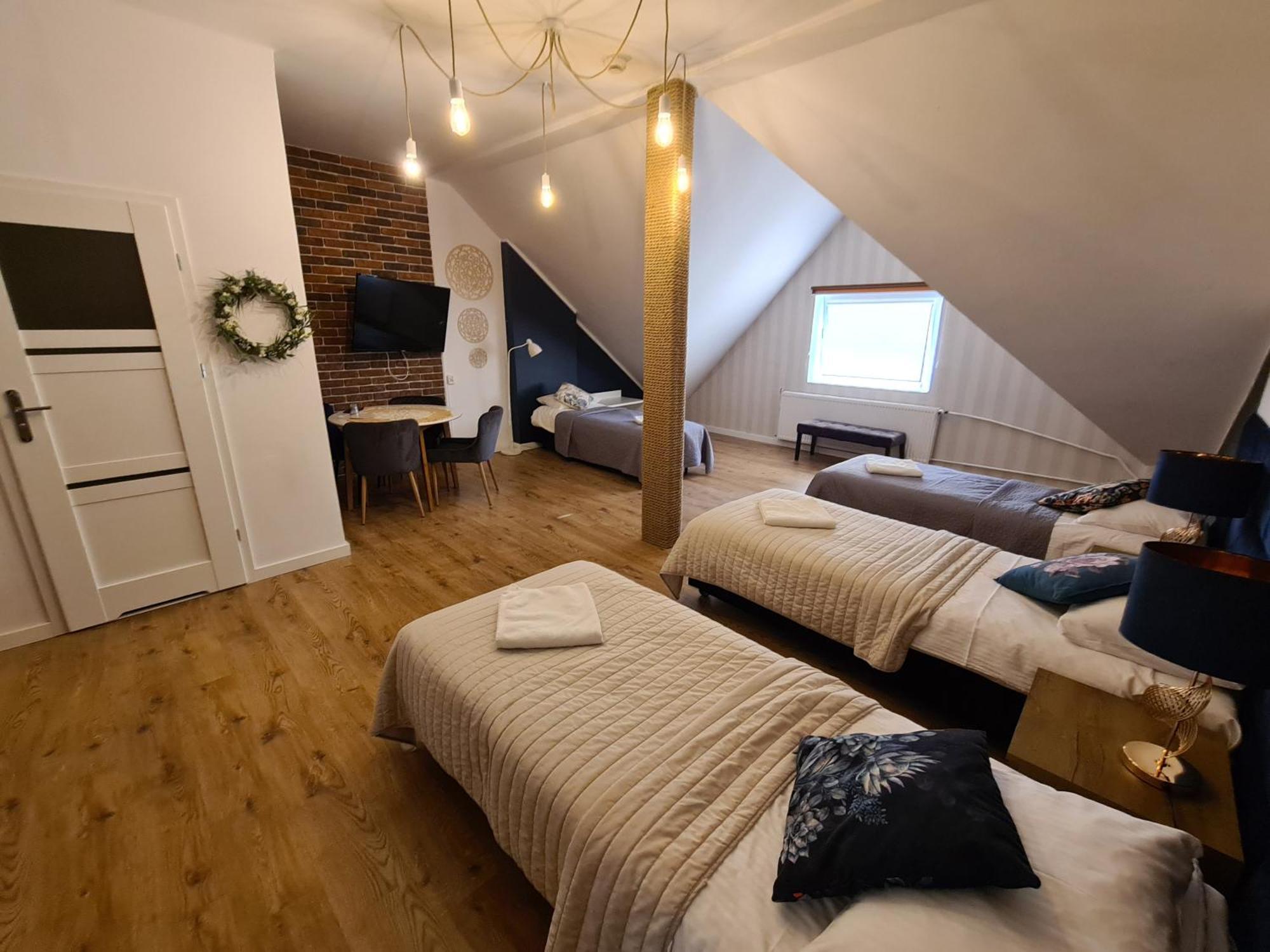 Hotel Kurpia Arte Nowogród Esterno foto