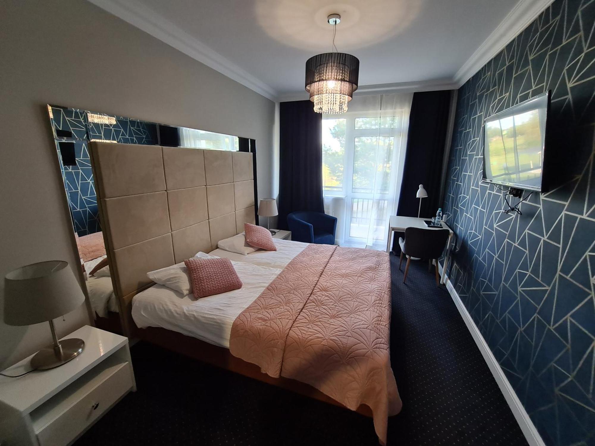 Hotel Kurpia Arte Nowogród Esterno foto