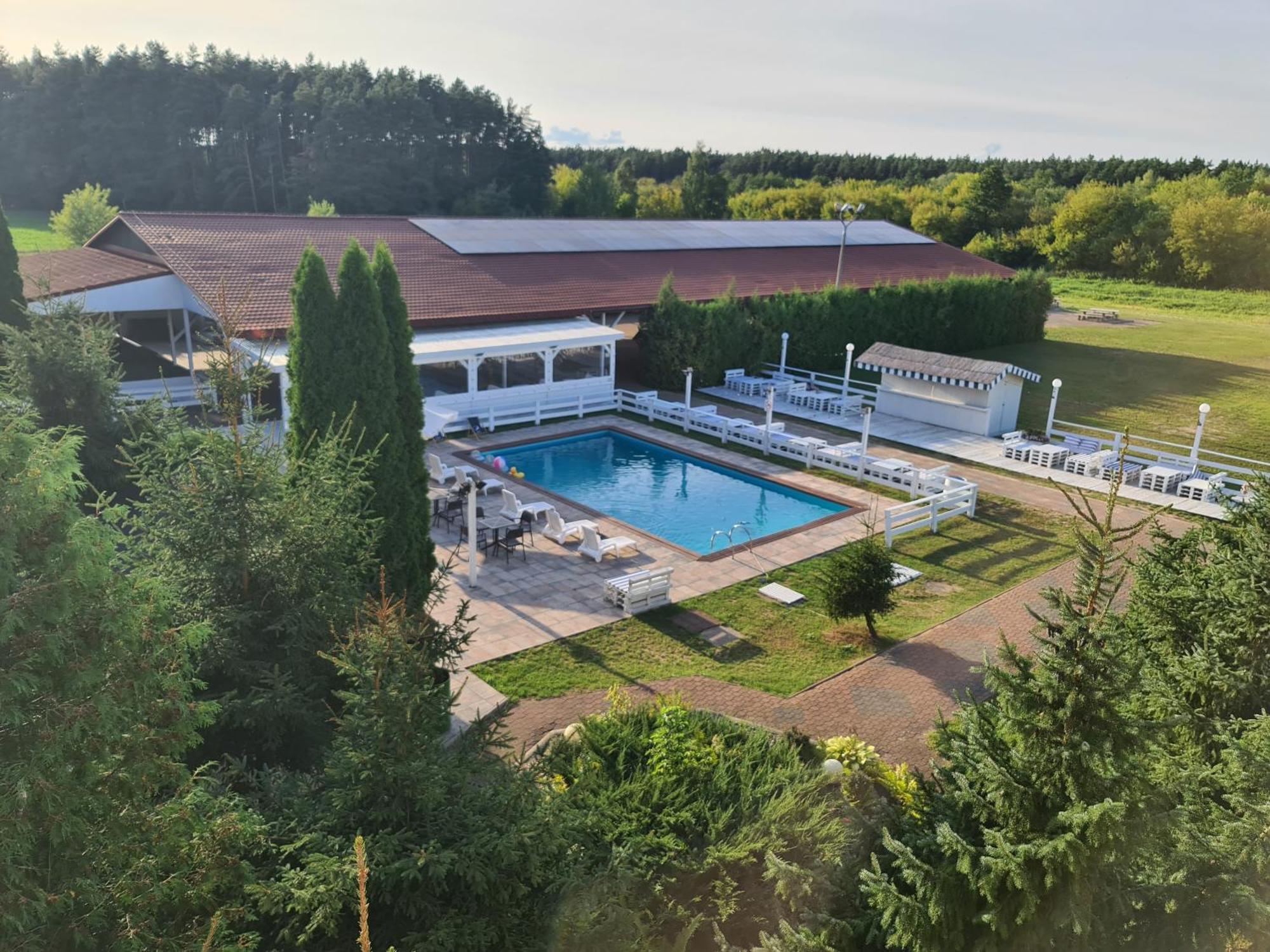 Hotel Kurpia Arte Nowogród Esterno foto